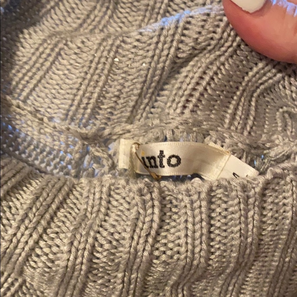 Women’s Sweater - Picture 4 of 4